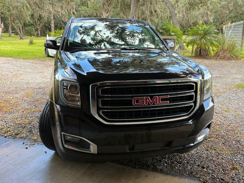 Used 2020 GMC Yukon SLT image 2
