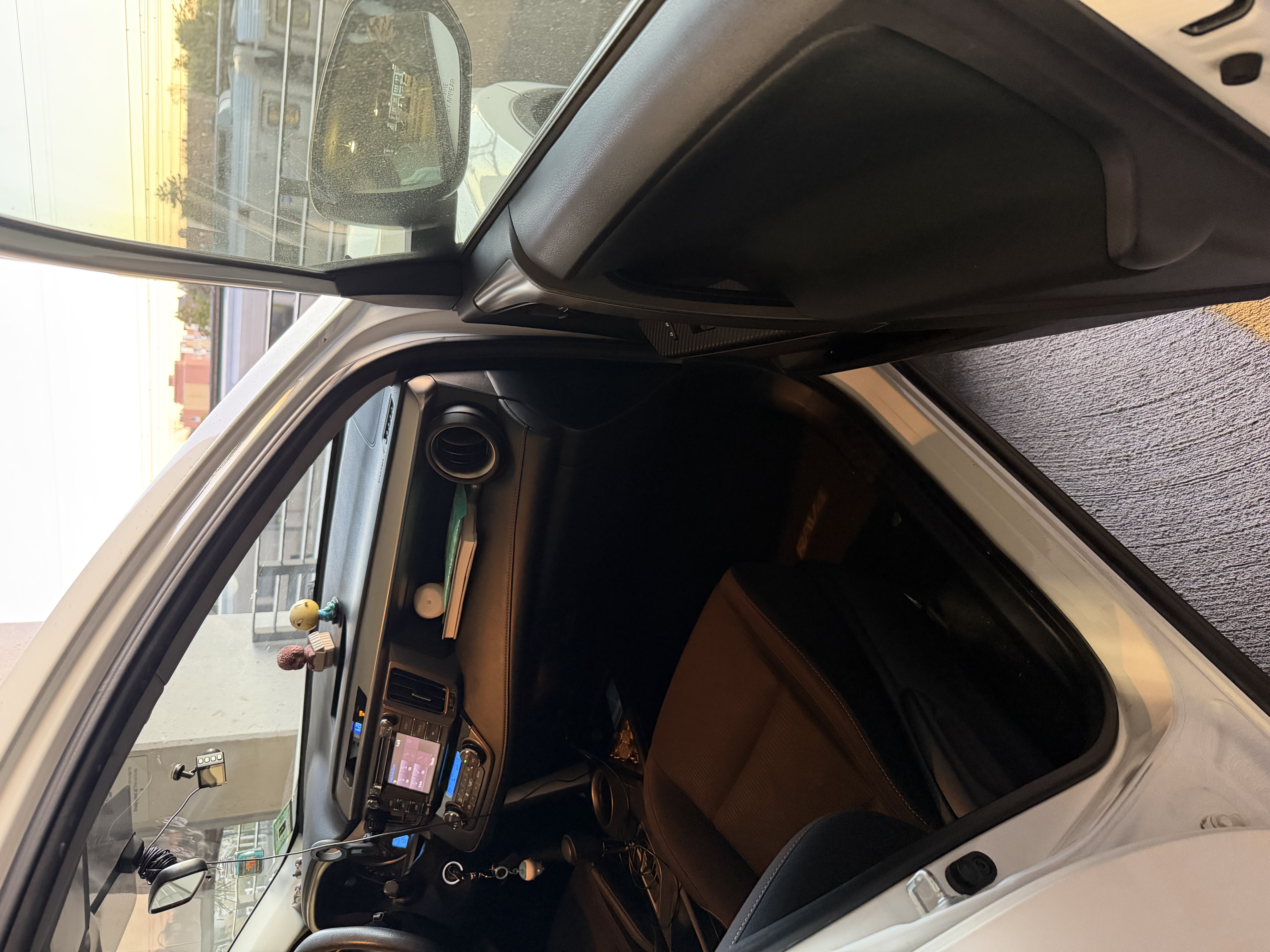 Used 2015 Toyota RAV4 XLE AWD/4WD image 12