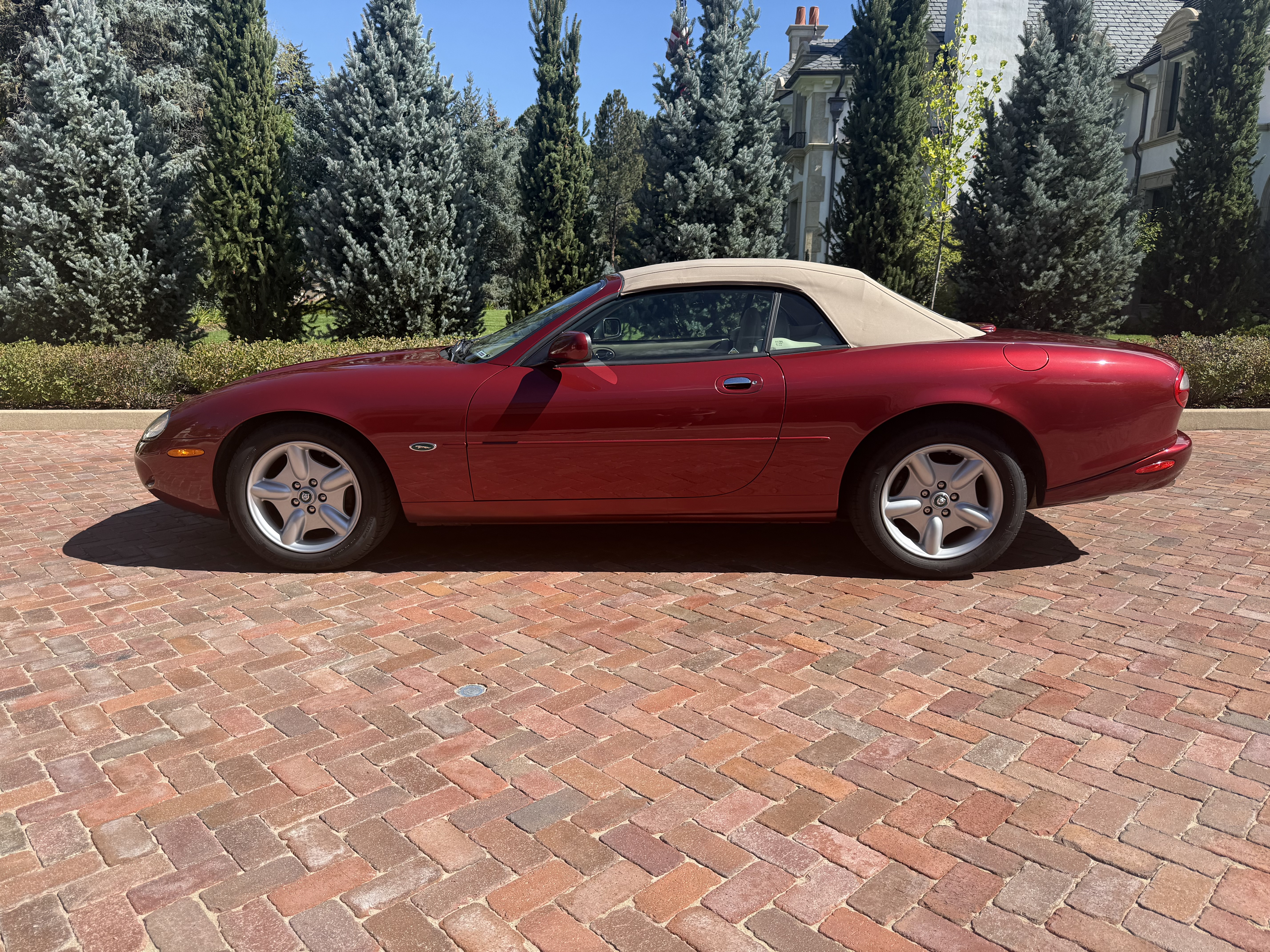 Used 1997 Jaguar XK8 Convertible RWD image 2