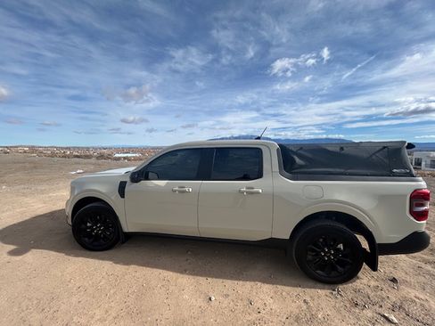 Used 2024 Ford Maverick Lariat w/ Black Appearance Package image 4