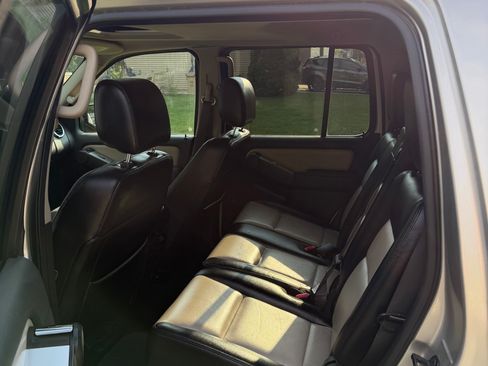 Used 2008 Ford Explorer XLT AWD/4WD image 8