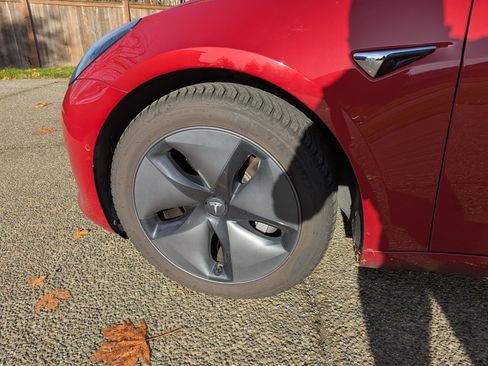 Used 2018 Tesla Model 3 Long Range image 11