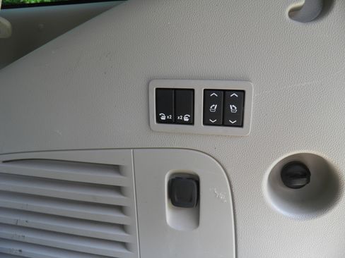 Used 2020 GMC Yukon Denali w/ Denali Ultimate Package image 26