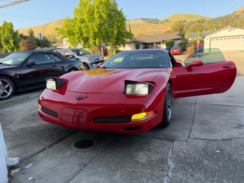 Used 2002 Chevrolet Corvette Z06 RWD image 8