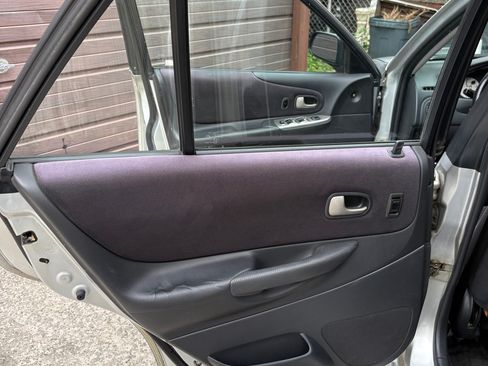 Used 2002 MAZDA Protege5 FWD image 16