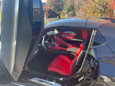 Used 2022 Chevrolet Corvette Stingray Convertible 2D w/ Z51 Performance Package image 8