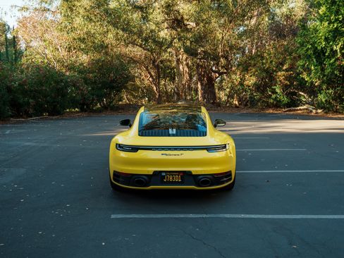 Used 2023 Porsche 911 Carrera T RWD image 12