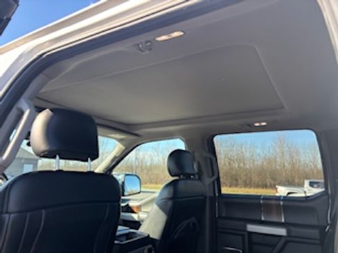 Used 2017 Ford F150 Lariat image 15