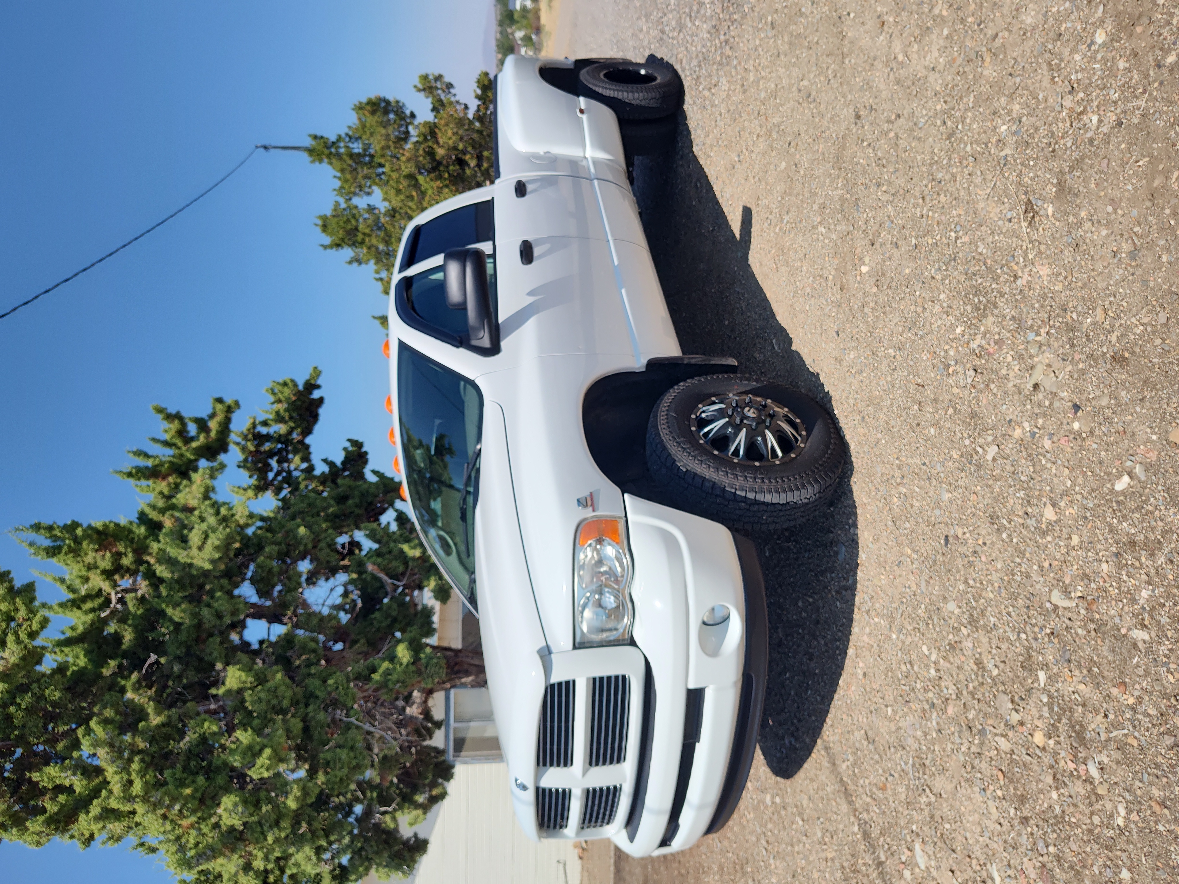 Used 2004 Dodge Ram 3500 Truck SLT w/ Sport Appearance Group AWD/4WD image 4