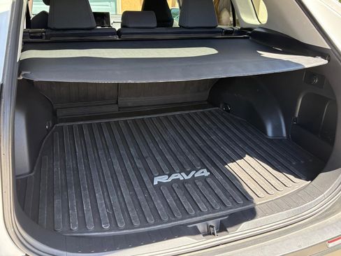 Used 2023 Toyota RAV4 XLE FWD image 18