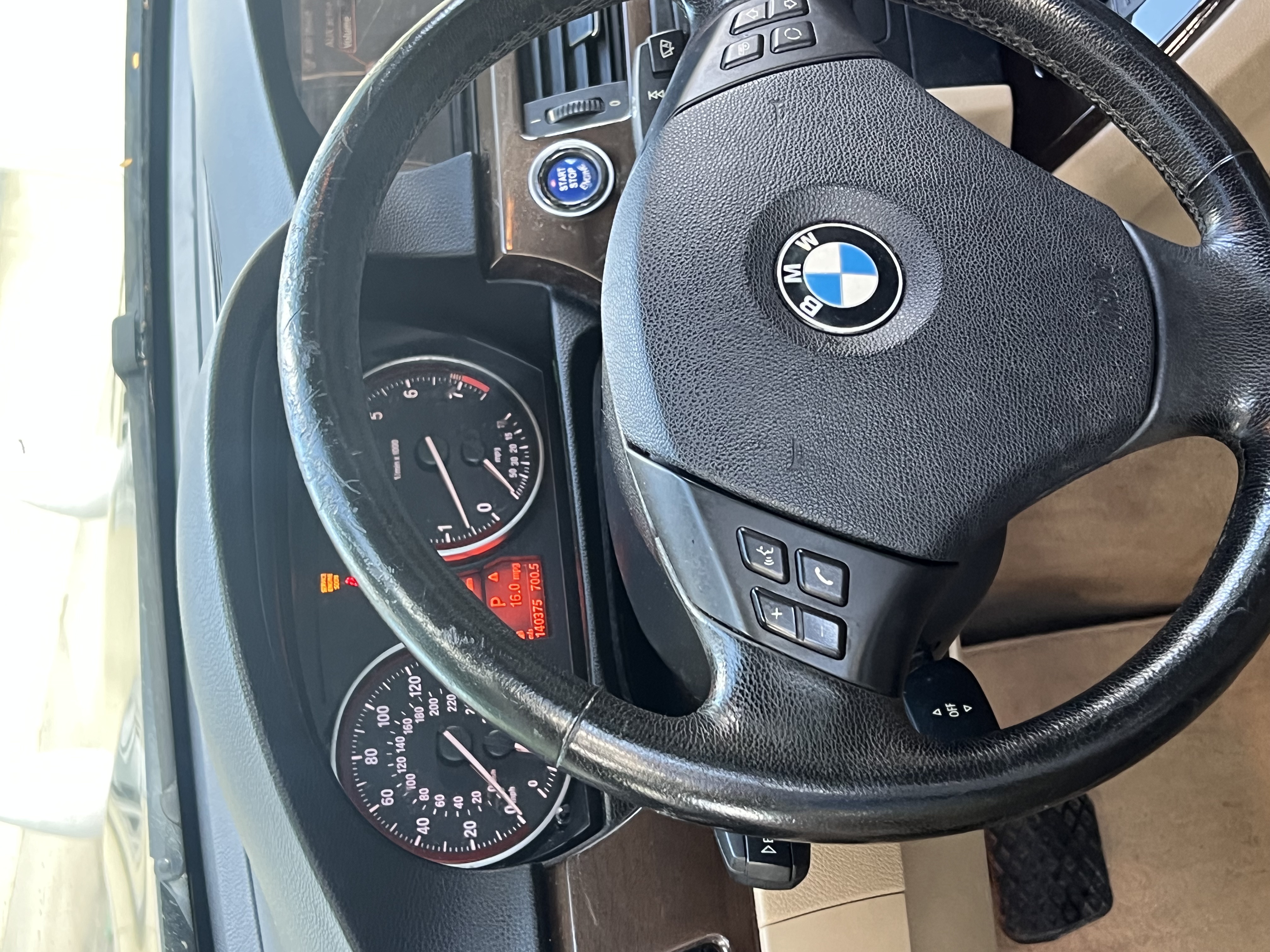 Used 2009 BMW 328i xDrive Sedan AWD/4WD image 4