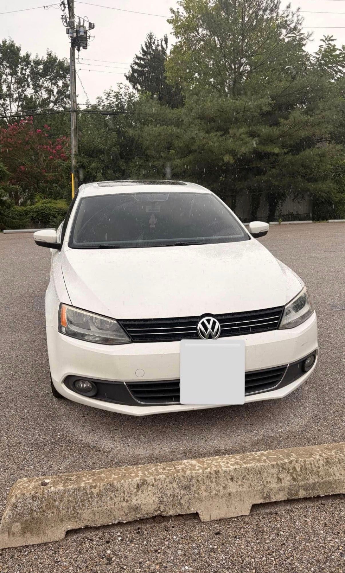 Used 2012 Volkswagen Jetta SEL FWD image 2