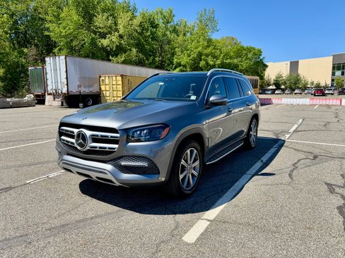 Used 2021 Mercedes-Benz GLS 450 4MATIC image 1