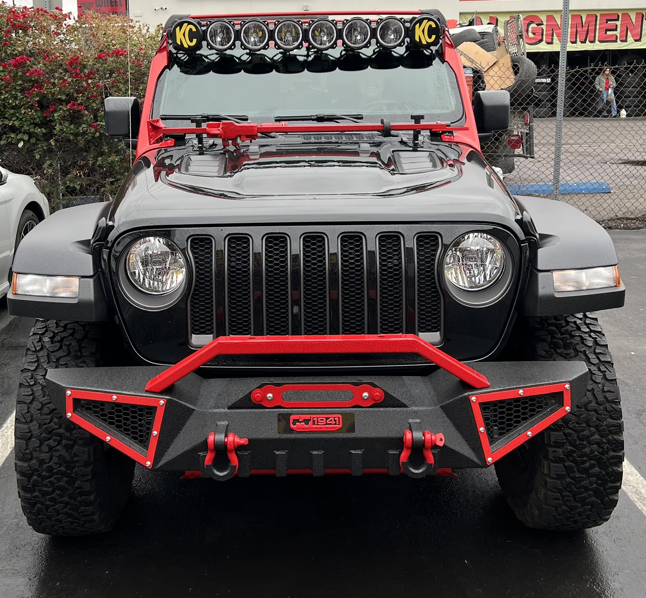 Used 2023 Jeep Wrangler Rubicon w/ Cold Weather Group AWD/4WD image 2