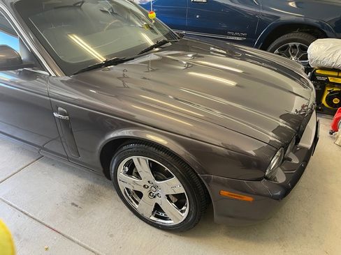 Used 2008 Jaguar XJ8 image 4