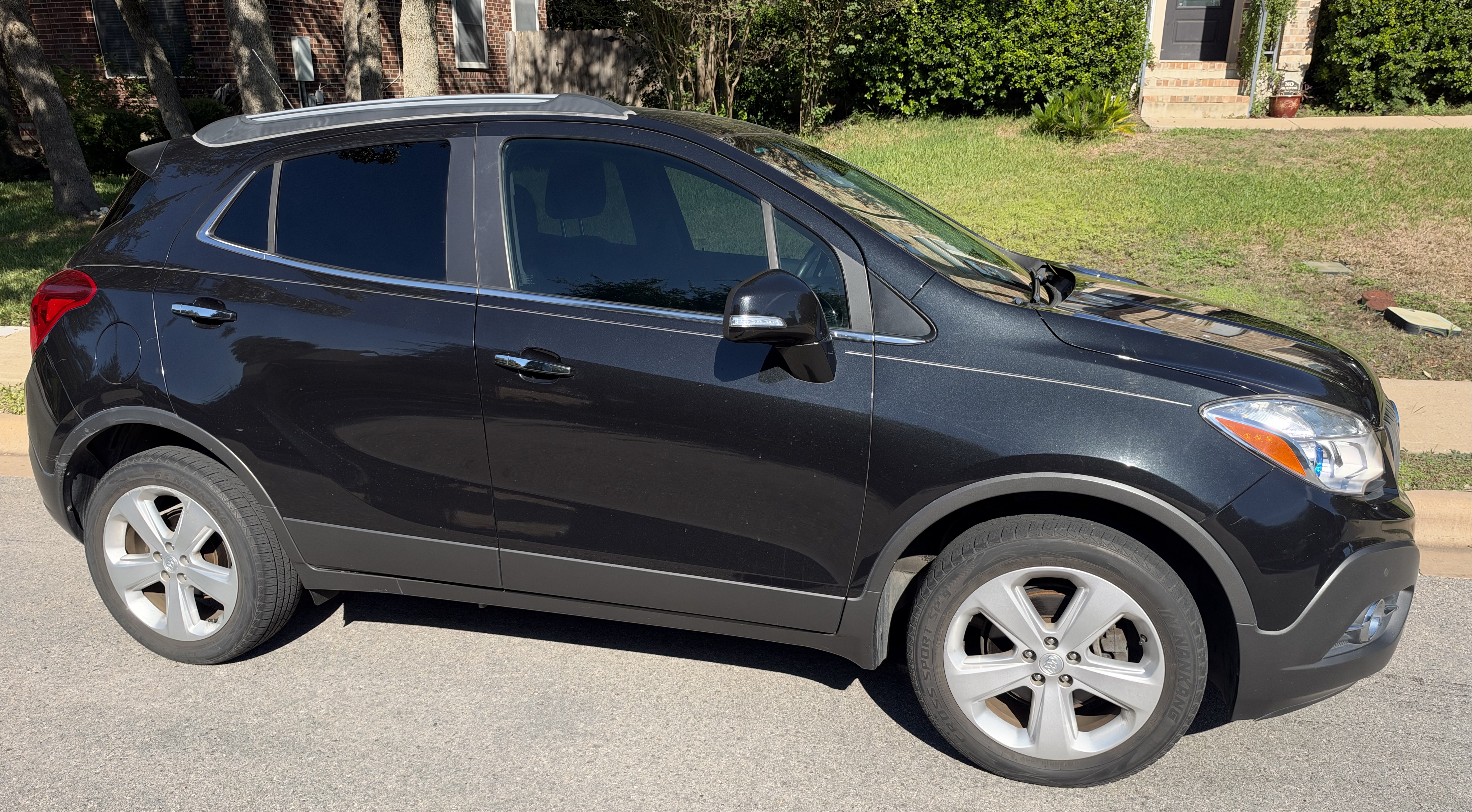 Used 2015 Buick Encore Premium AWD/4WD image 1