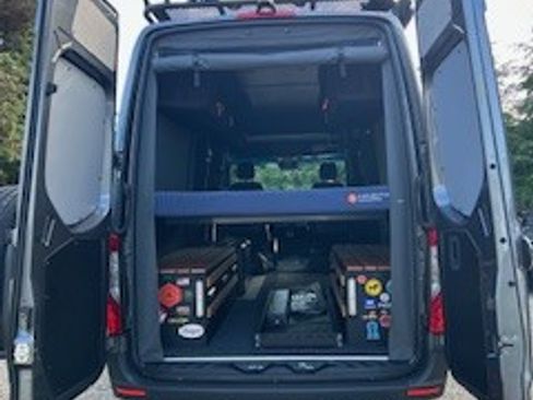 Used 2021 Mercedes-Benz Sprinter 2500 image 8