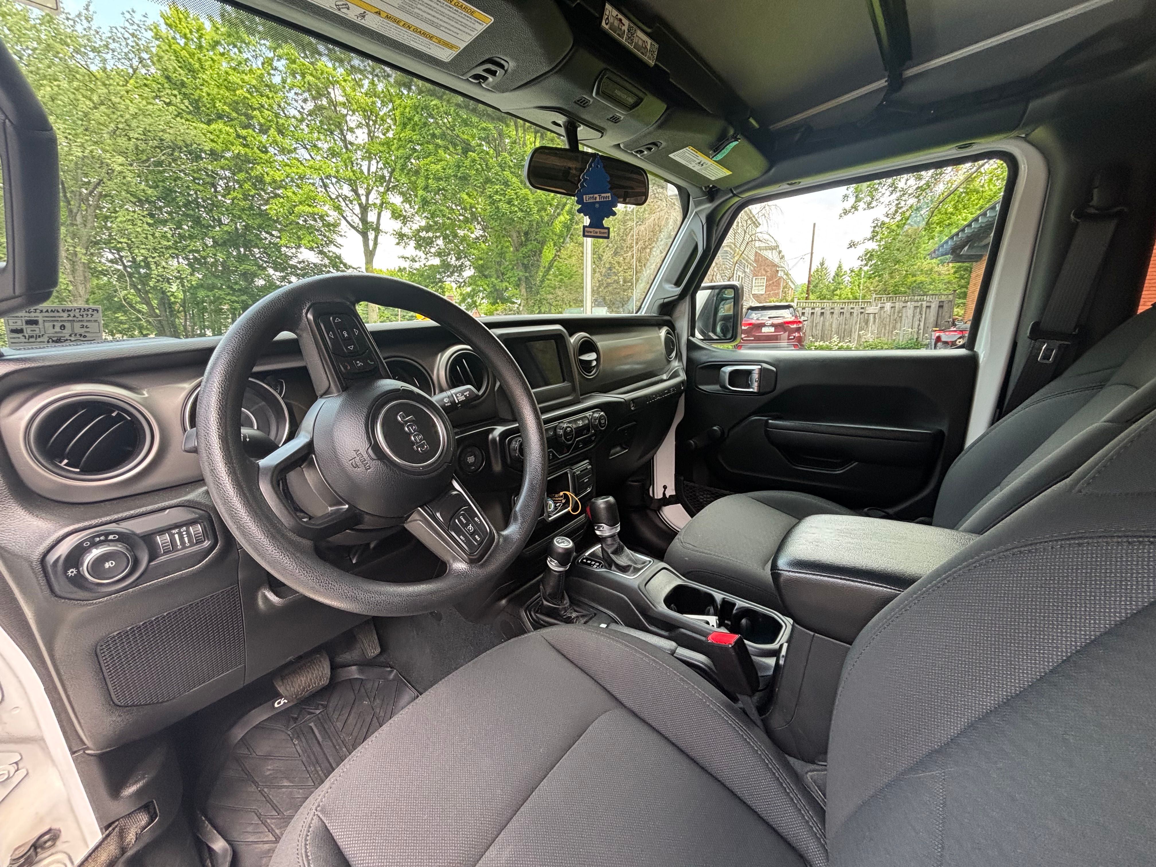 Used 2022 Jeep Wrangler Sport AWD/4WD image 10