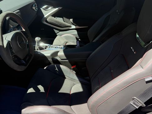 Used 2023 Chevrolet Camaro ZL1 RWD image 10