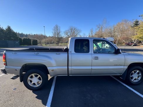 Used 2004 GMC Sierra 1500 Denali image 5