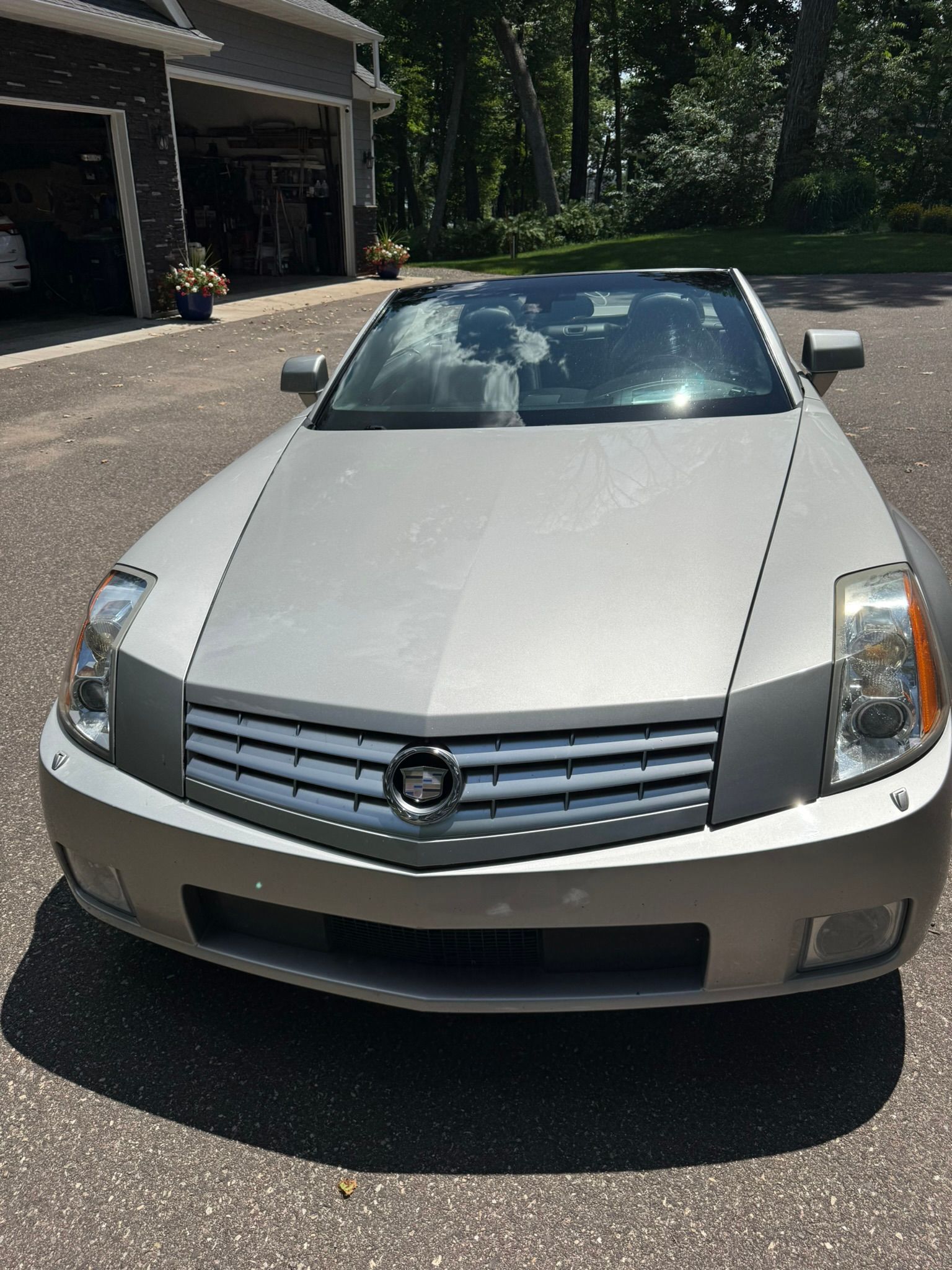 Used 2008 Cadillac XLR RWD image 2