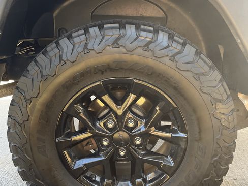 Used 2018 Jeep Wrangler Unlimited Sport S image 9