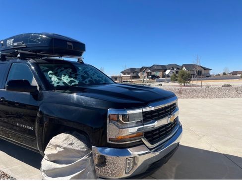 Used 2018 Chevrolet Silverado 1500 LT w/ All Star Edition AWD/4WD image 2