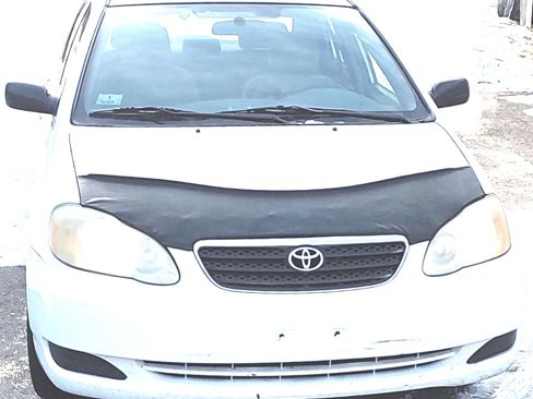 Used 2005 Toyota Corolla S image 2