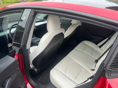 Used 2022 Tesla Model 3 Performance image 13