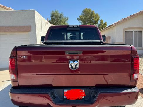 Used 2018 RAM 2500 Laramie w/ Sport Appearance Group AWD/4WD image 5