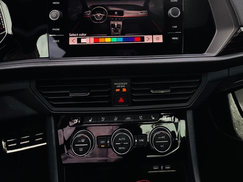 Used 2023 Volkswagen Jetta GLI Autobahn image 12