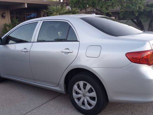Used 2010 Toyota Corolla LE image 15