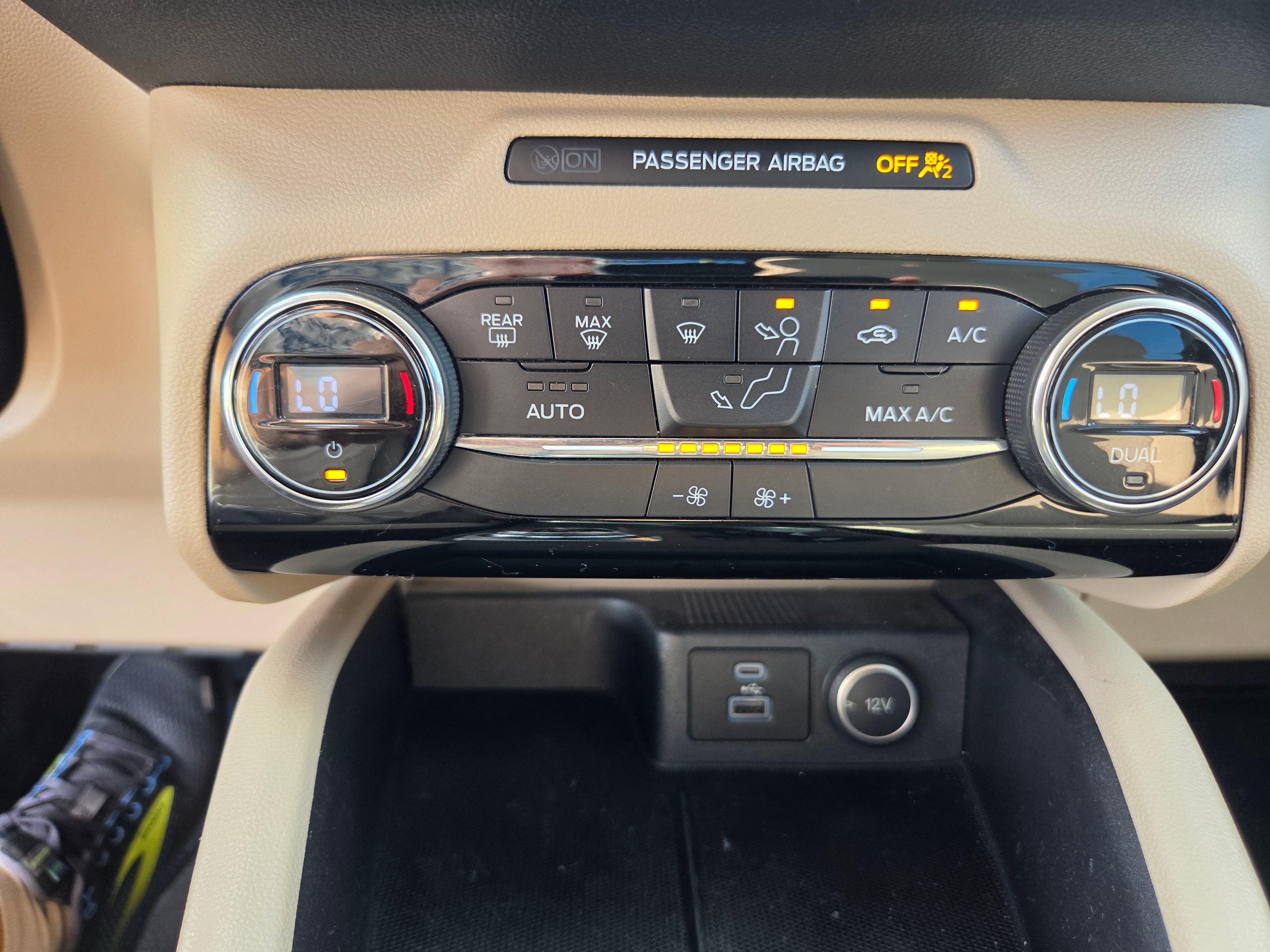 Used 2021 Ford Escape SE w/ Convenience Package FWD image 16