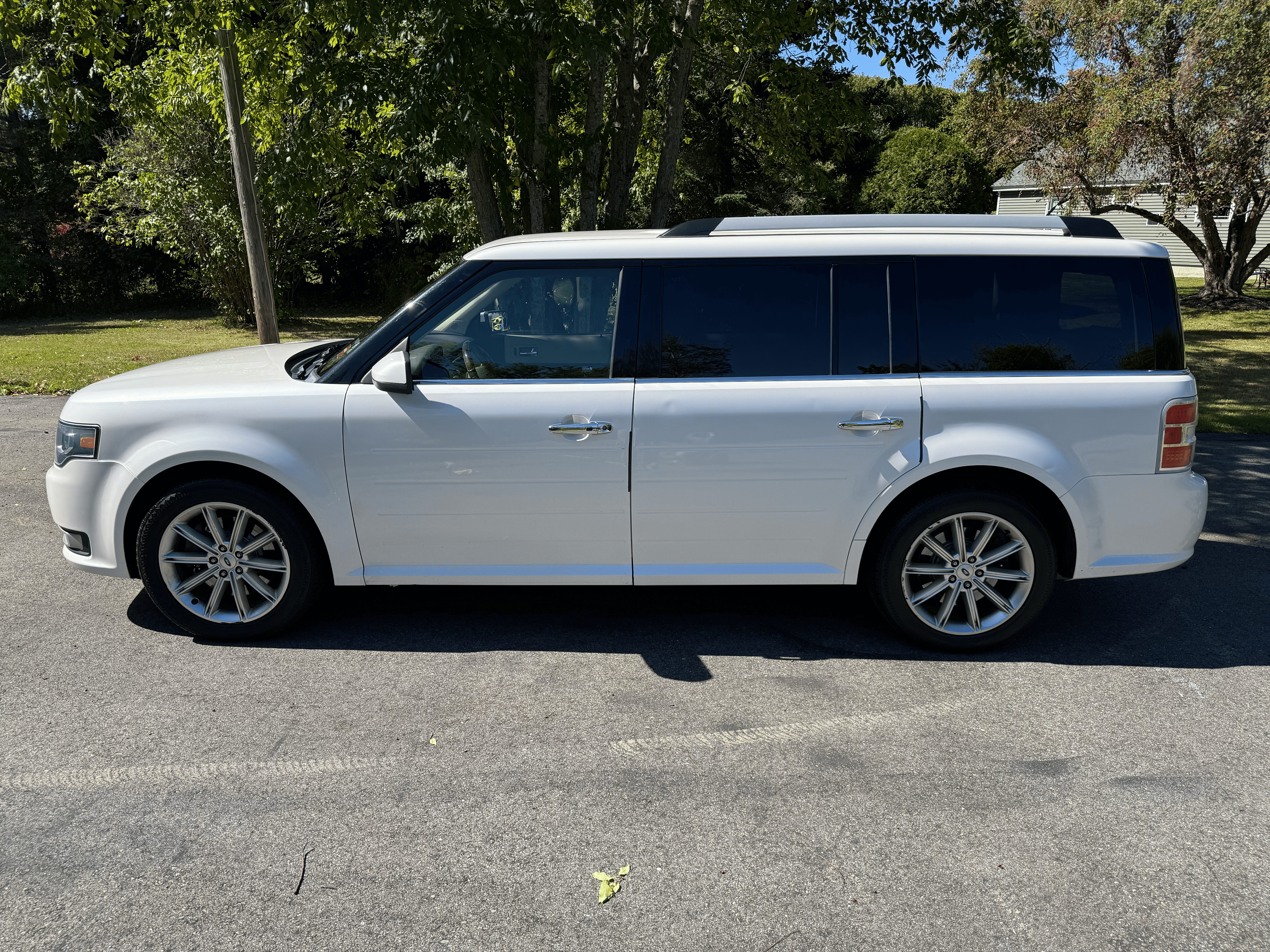 Used 2015 Ford Flex Limited AWD/4WD image 2