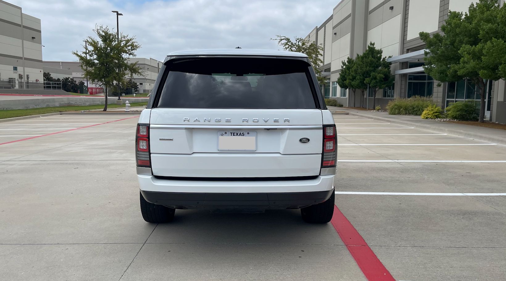 Used 2014 Land Rover Range Rover Supercharged AWD/4WD image 8