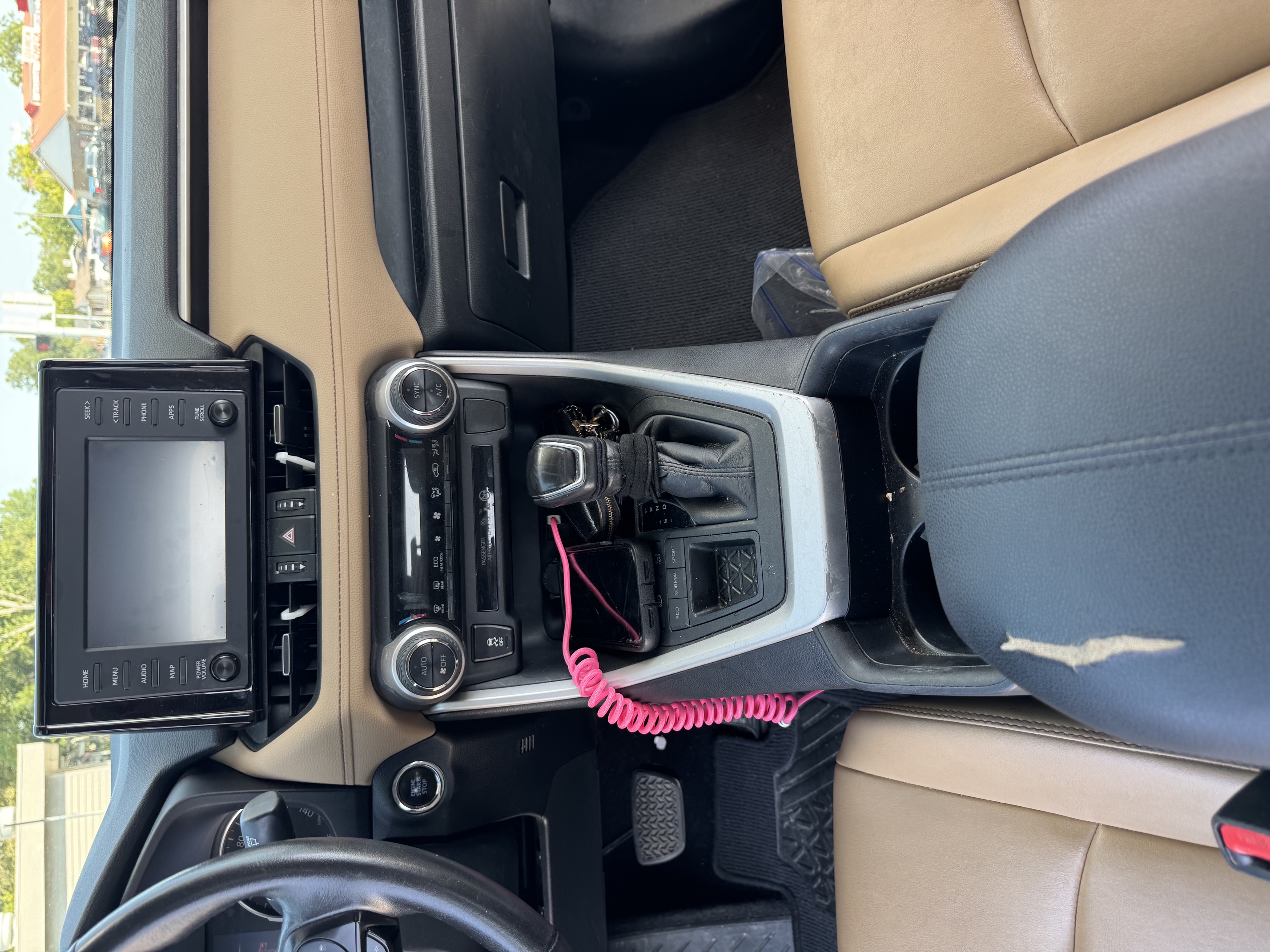 Used 2019 Toyota RAV4 XLE Premium FWD image 2