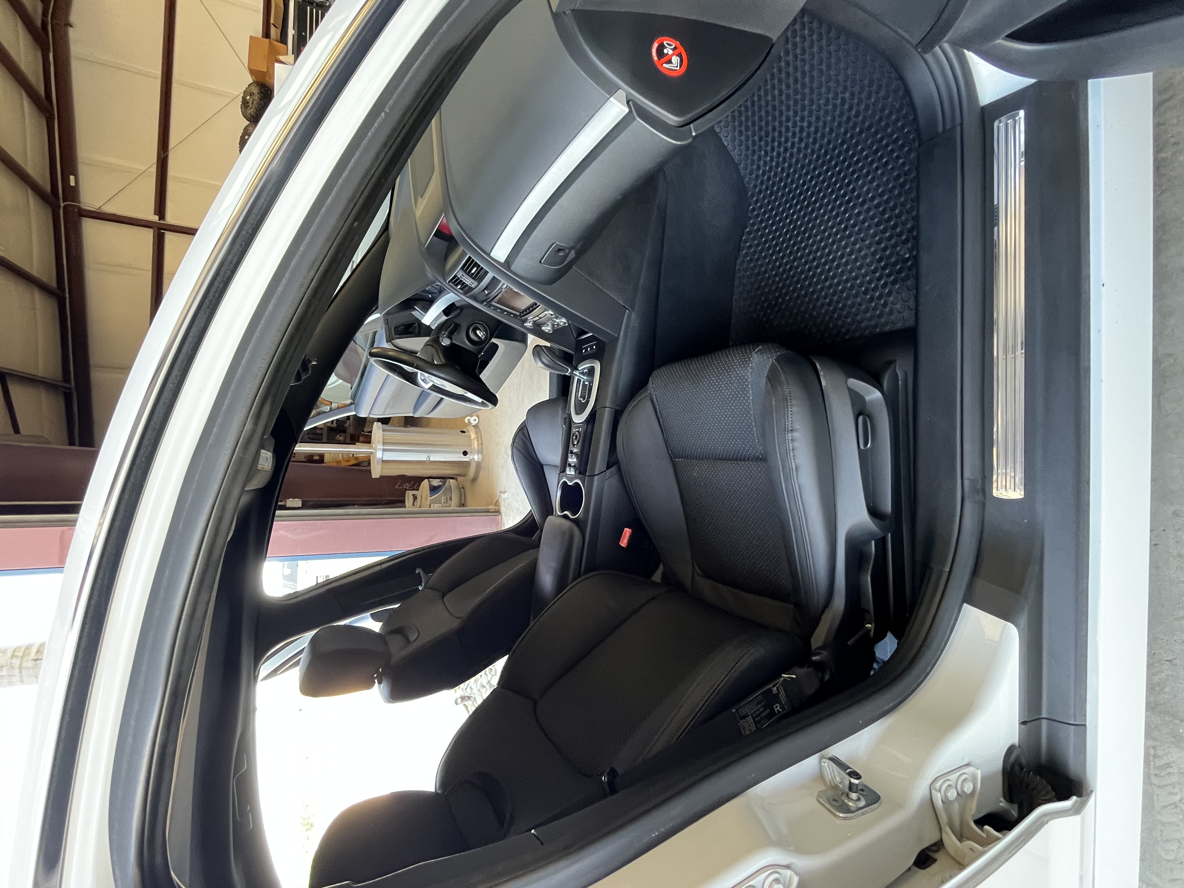 Used 2008 Pontiac G8 GT w/ Premium Package RWD image 12