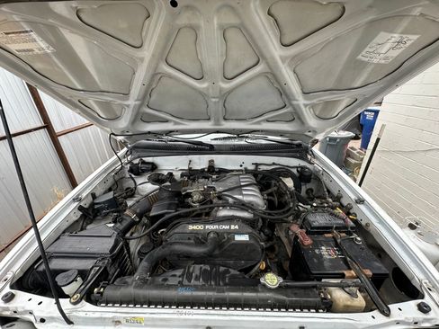 Used 2002 Toyota Tacoma PreRunner image 15