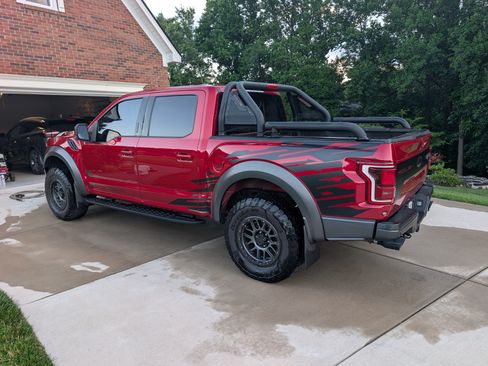 Used 2020 Ford F150 Raptor w/ Equipment Group 802A Luxury AWD/4WD image 10