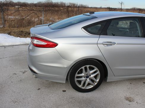 Used 2014 Ford Fusion SE image 15
