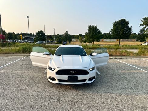 Used 2016 Ford Mustang Coupe w/ Equipment Group 051A RWD image 6