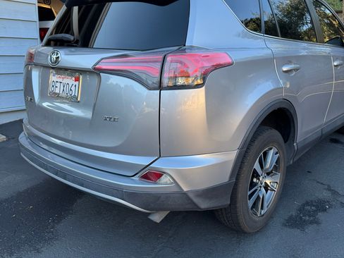 Used 2018 Toyota RAV4 XLE w/ All Weather Liner Package FWD image 12