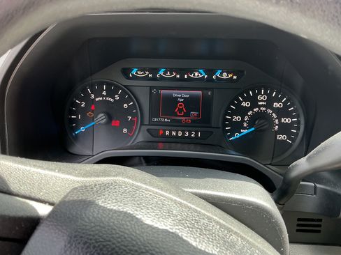 Used 2016 Ford F150 XL w/ Equipment Group 101A Mid RWD image 10