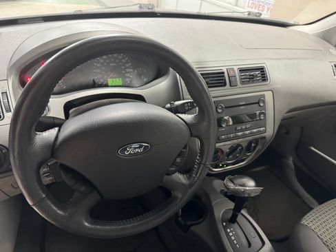 Used 2005 Ford Focus SE image 5