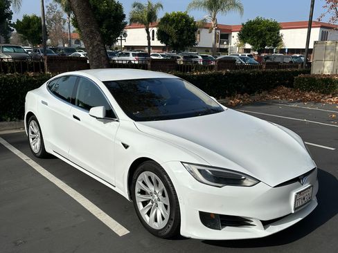 Used 2016 Tesla Model S 75 image 4