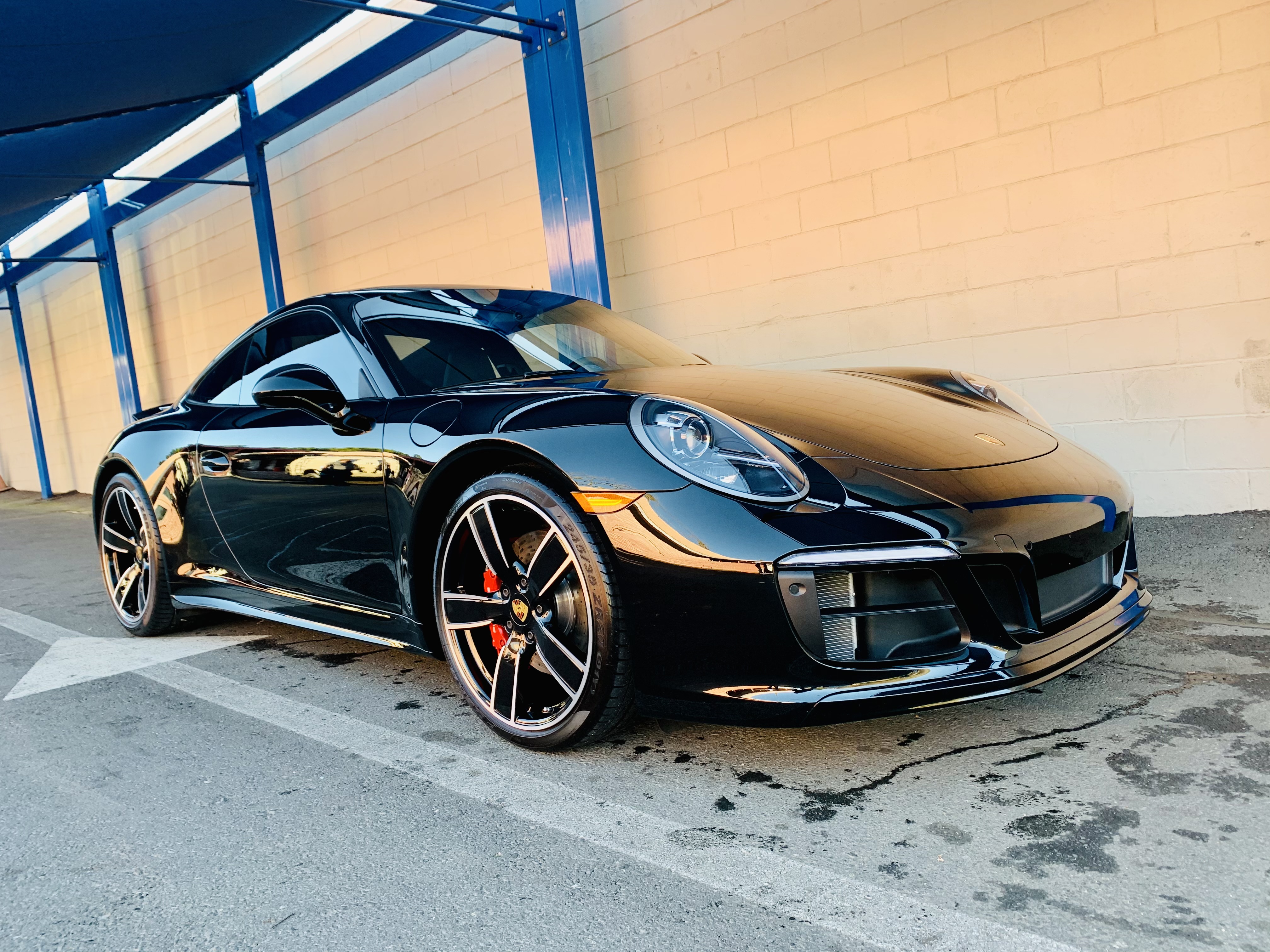 Used 2018 Porsche 911 Carrera 4S AWD/4WD image 9