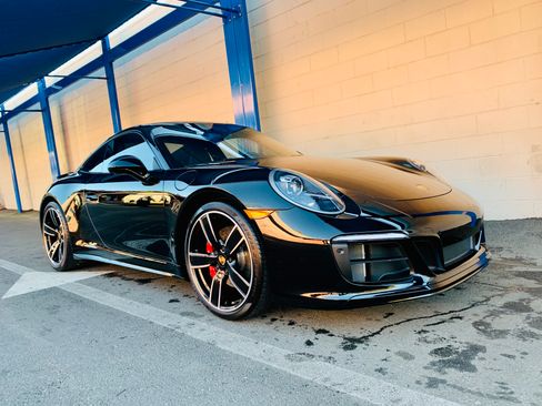 Used 2018 Porsche 911 Carrera 4S image 9