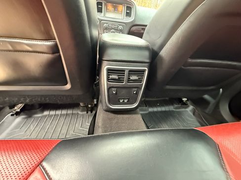 Used 2015 Dodge Charger SXT w/ AWD Plus Group image 8