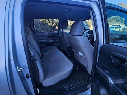 Used 2019 Toyota Tacoma SR5 image 14