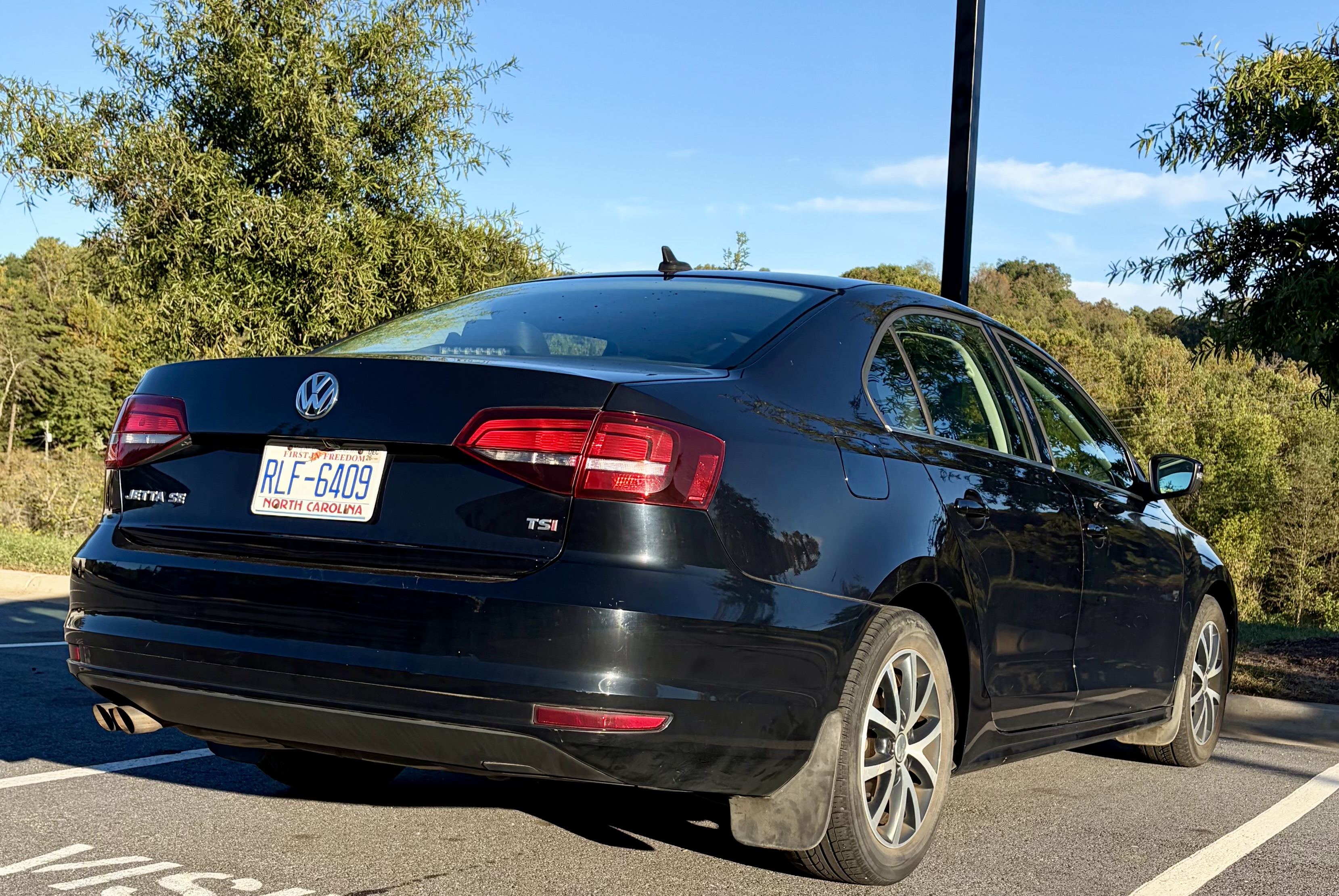 Used 2017 Volkswagen Jetta SE FWD image 5